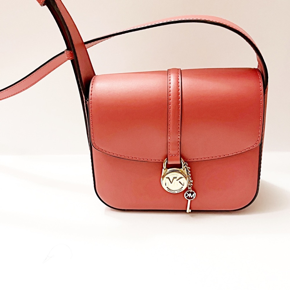 ✨NWT • MICHAEL KORS LYRA SMALL FLAP CROSSBODY MK KEY LOCK BAG PURSE - Picture 3 of 8